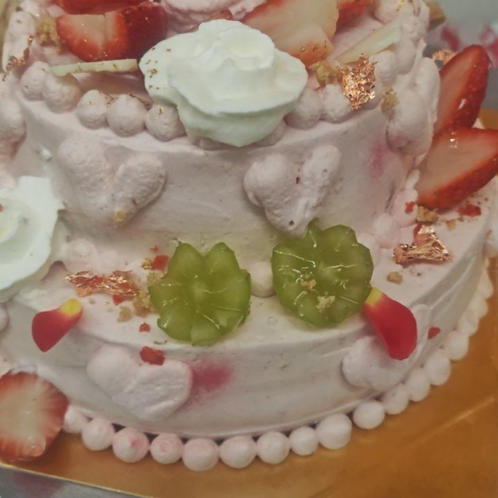 🎉府中市で特別なホールケーキをお探しなら、Cafe&Swee