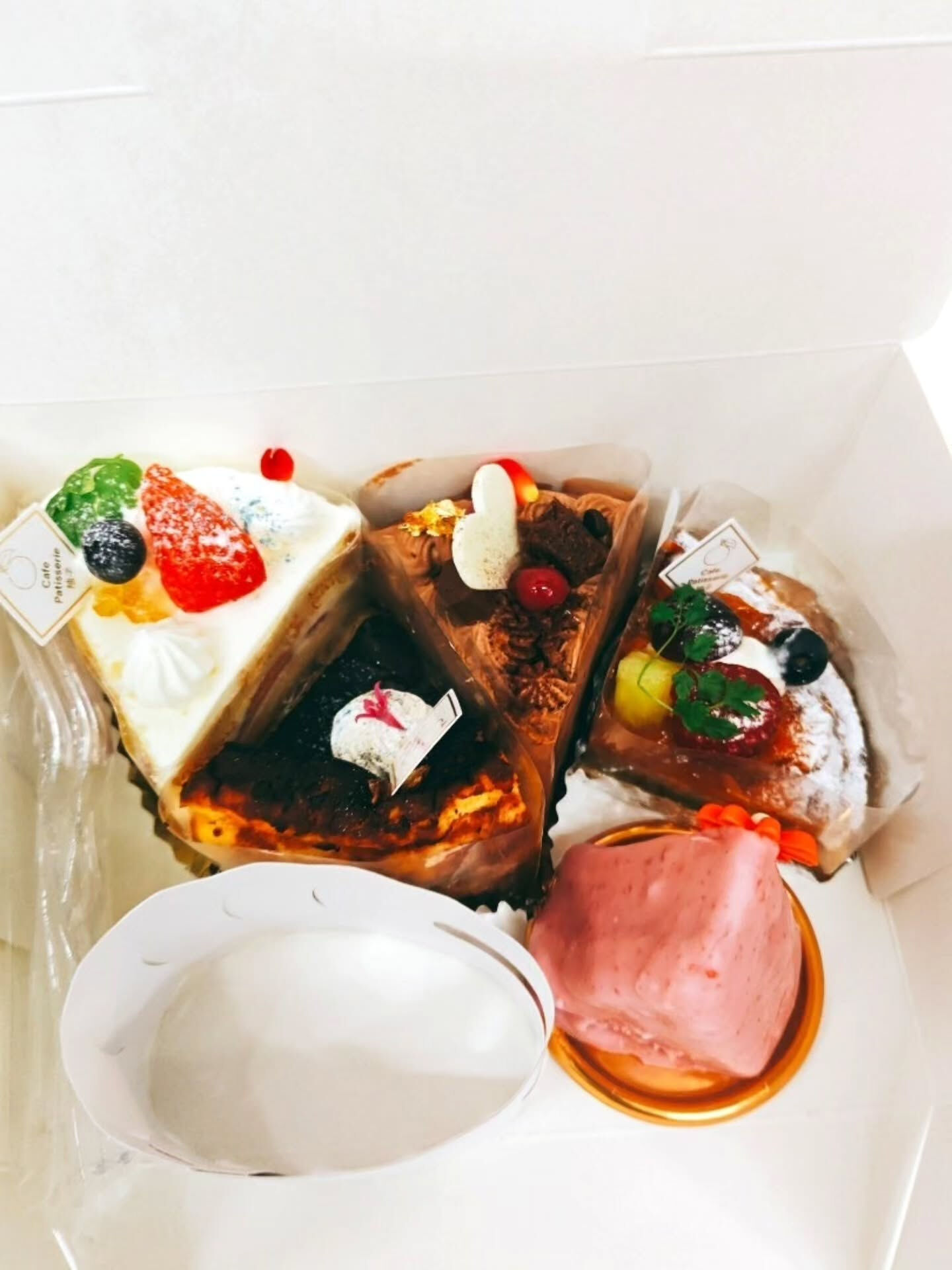 府中市でロールケーキやスイーツ🎂🍰⁡