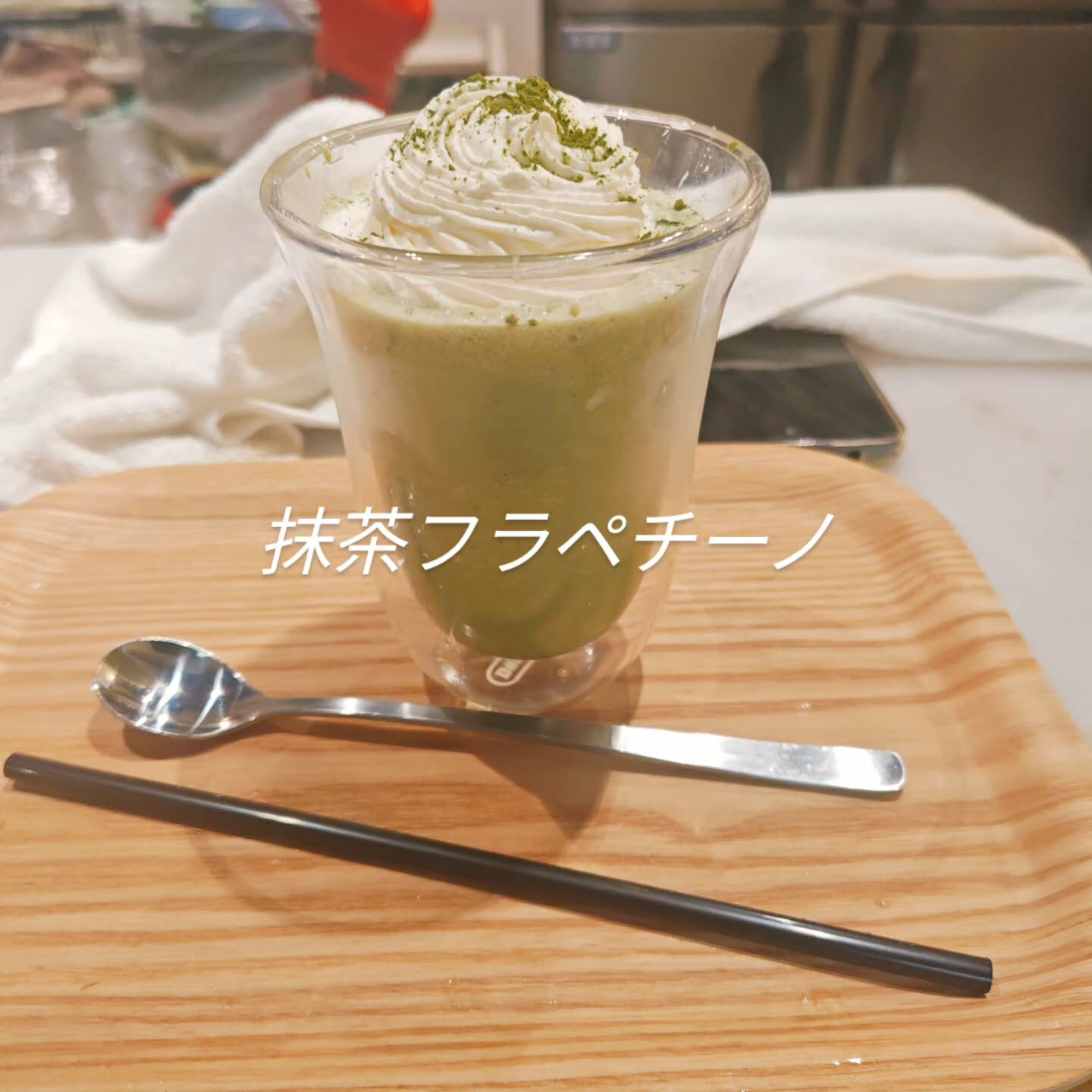 月をイメージした再現ケーキ
