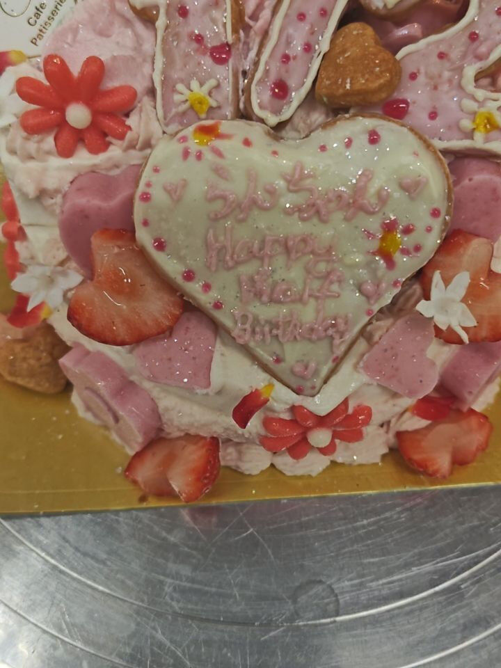 府中市で美味しいホールケーキや